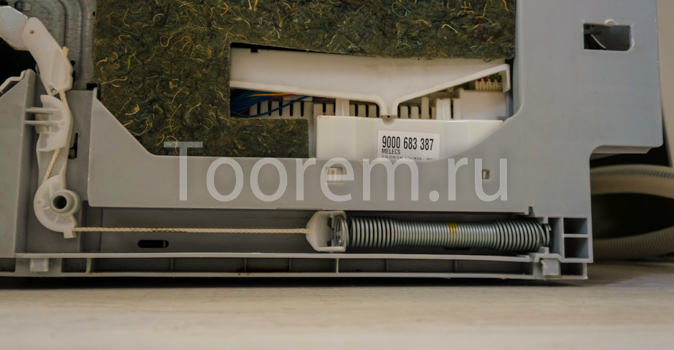 Падает дверь в посудомоечной машине