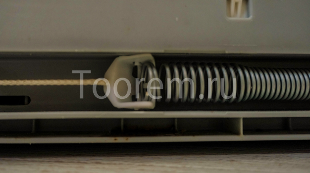 Обрыв тросика и крепления пружины